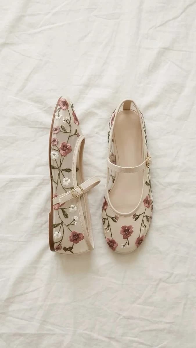 Transparent floral flats