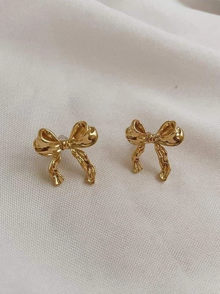Ear studs