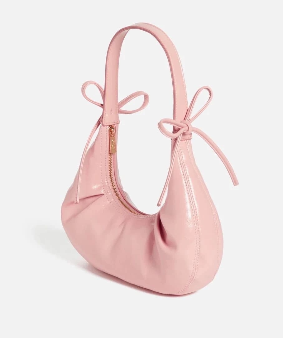 Pinky bow