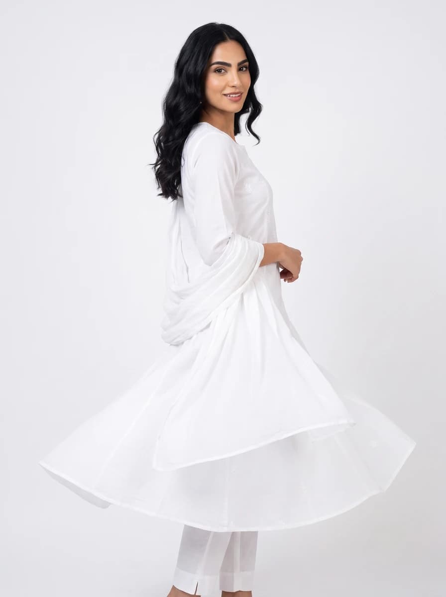 Side shot - Full - 360 degree rotate